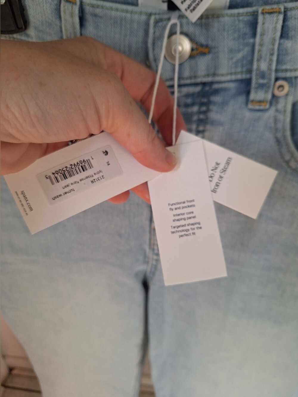 Spanx Lycra Fitsense Flare Jeans Turner Wash - Women Size 14 - Picture 7 of 11
